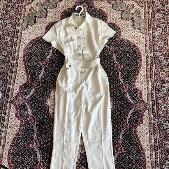 Utility button detail jumpsuit - Picture 2 of 7